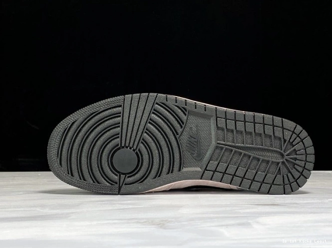BQ6472-602 Jordan Iridescent Dirty Air Powder Mid 1 (W) 0825